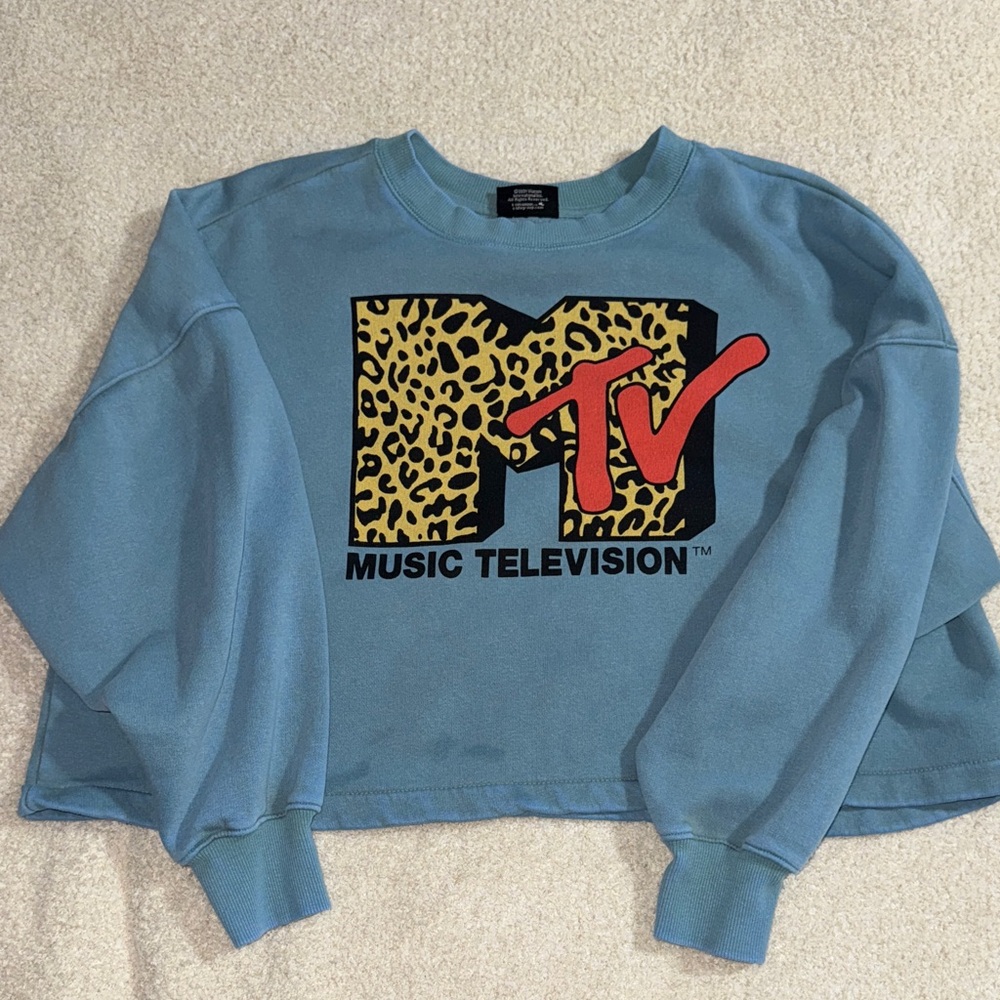 MTV Cropped Blue and Leopard Print Sweatshirt